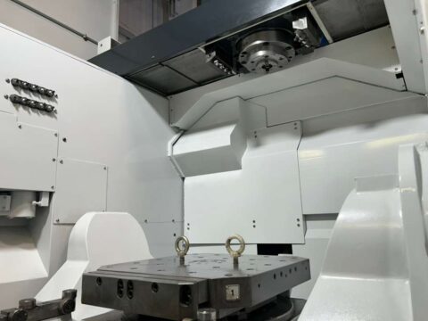 Mazak Variaxis 630-5X 5 Axis CNC Vertical Machining Center - Automatic Pallet Changer Mill - image 17
