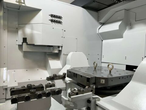 Mazak Variaxis 630-5X 5 Axis CNC Vertical Machining Center - Automatic Pallet Changer Mill - image 8