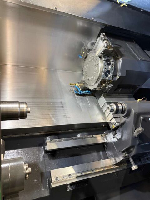 Doosan Lynx 220LMA CNC Turning Center - C Axis Live Tool Bar Feeder Lathe - image 12