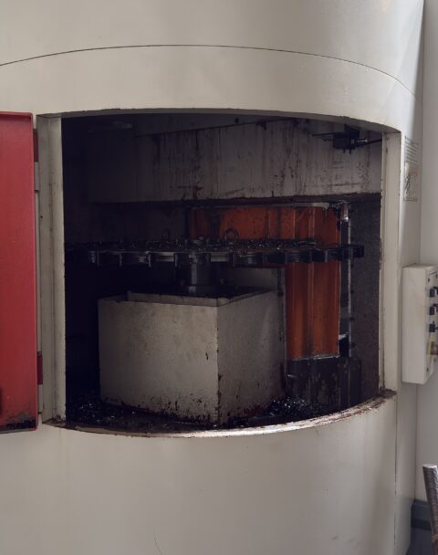 Awea SP-3016HSS Double Column VMC - 15,000 RPM Mill - image 16