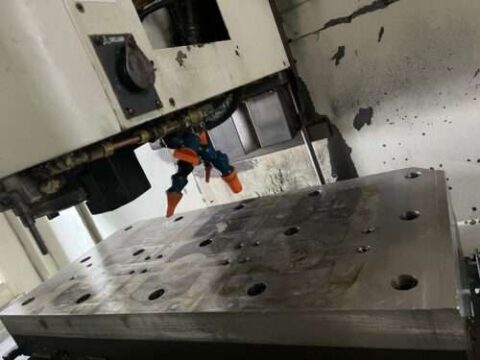 Kitamura MyCenter 3XiF Spark Changer CNC Vertical Mill - image 7
