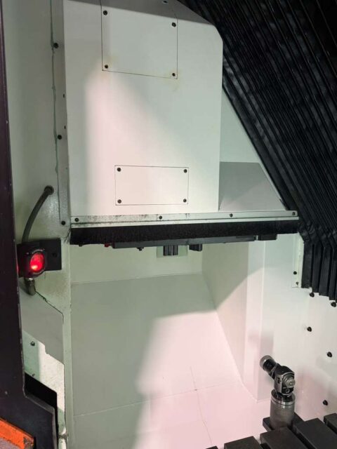 Mazak VCU 500C 3X CNC Vertical Machining Center - Mill - image 16
