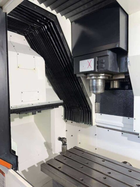 Mazak VCU 500C 3X CNC Vertical Machining Center - Mill - image 12