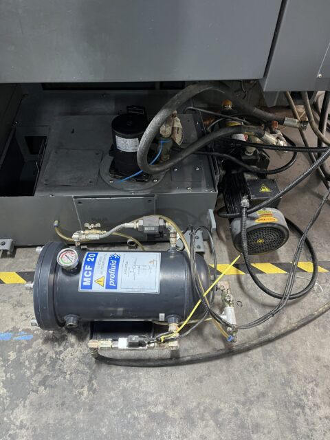 Samsung MCV 50 CNC Vertical Machining Center - TSC 12,000 RPM MILL - image 10