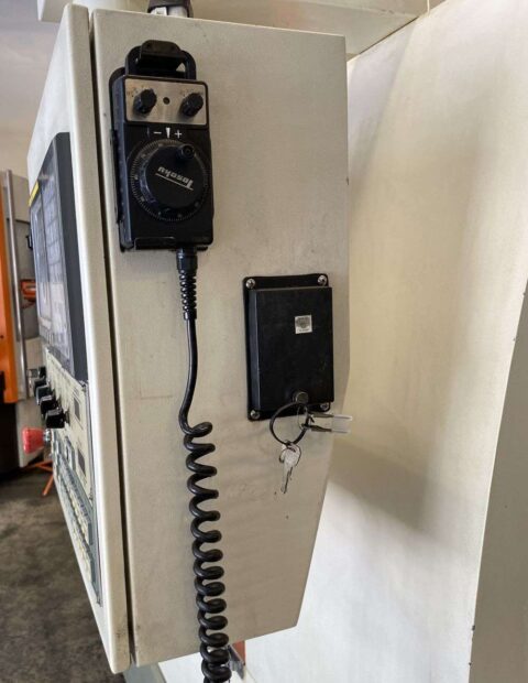 Victor Taichung Vcenter-85 CNC Vertical Machining Center - 50 Taper Mill - image 5
