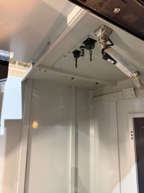 Yama Seiki AF-1060 CNC Vertical Machining Center - 12000 RPM TSC Mill - image 18