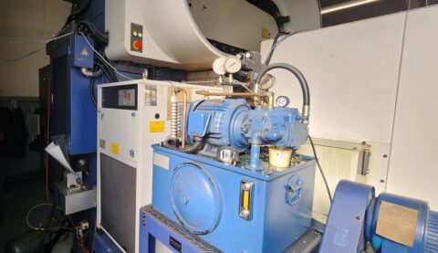 YCM TV-158B CNC Vertical Machining Center - 50 Taper 10000 RPM Mill - image 6
