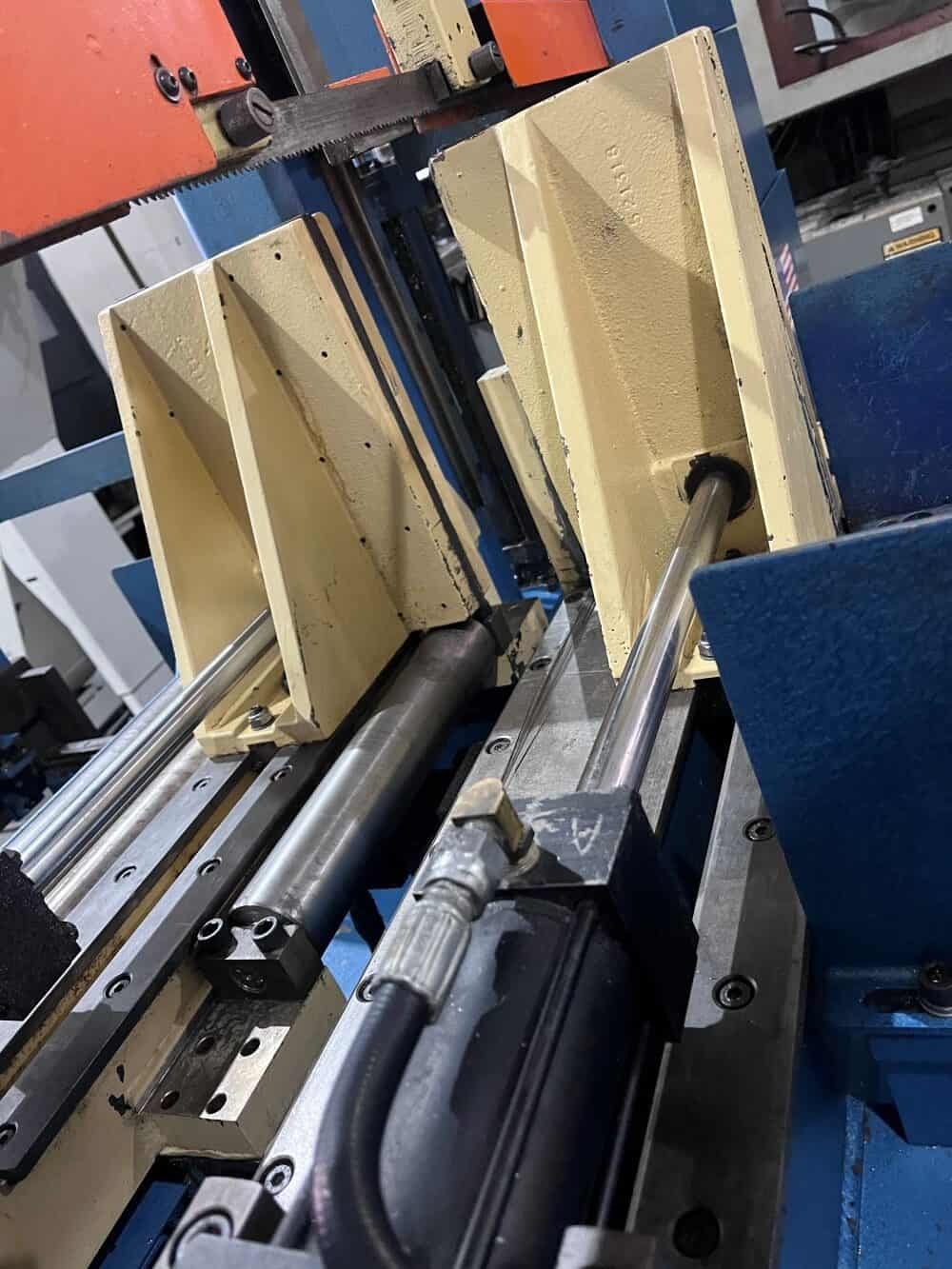 DOALL-C330NC-BAND-SAW (6)