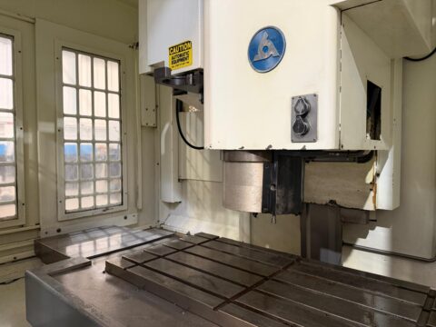 Kitamura Mycenter 4XiF CNC Vertical Machining Center - 50 Taper Mill - image 7