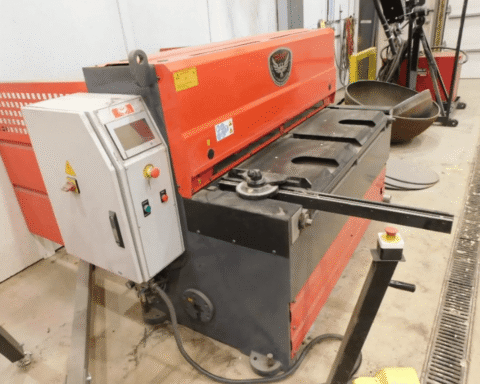 Revolution C-FAB 4M250NC CNC Mechanical Shear, 4 Meter Capacity, NC Control - 2021 - image 3