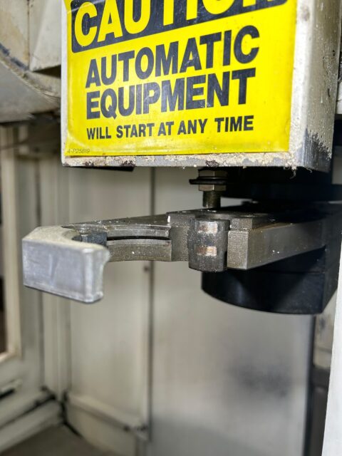Kitamura mycenter 2XiF cnc vertical machining center 20