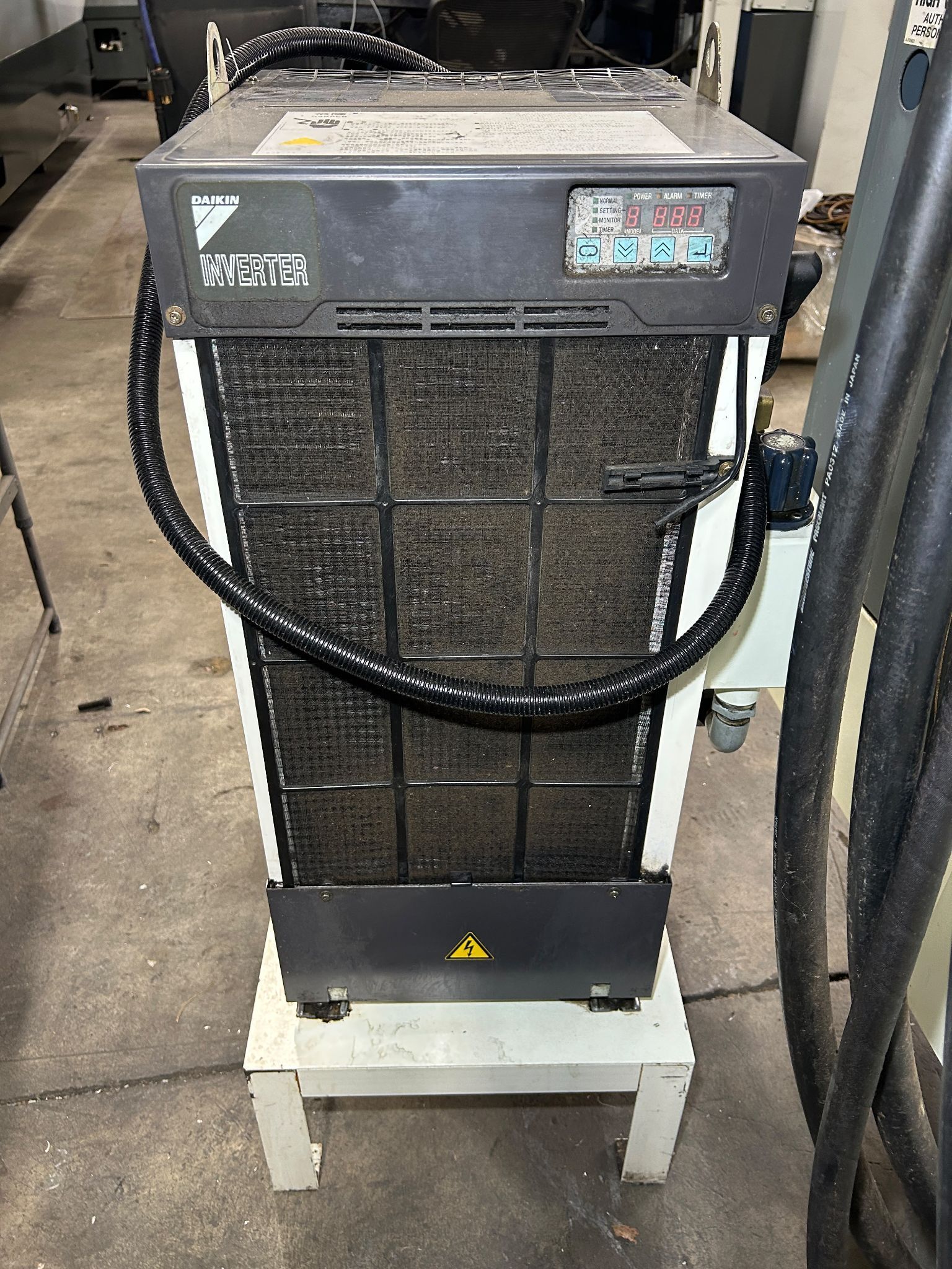 Kitamura mycenter 2XiF cnc vertical machining center 21