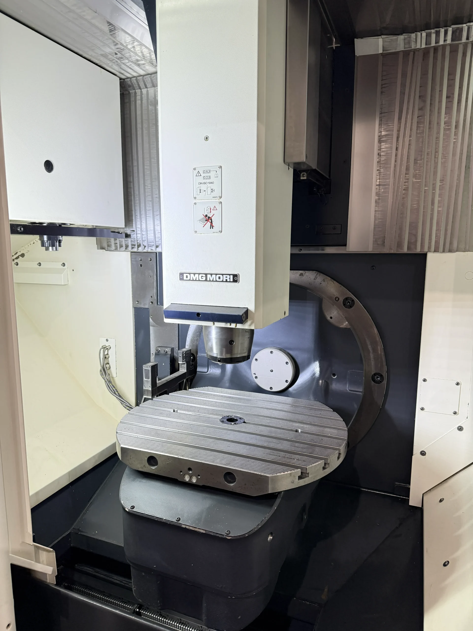 DMG DMU 50 (2)